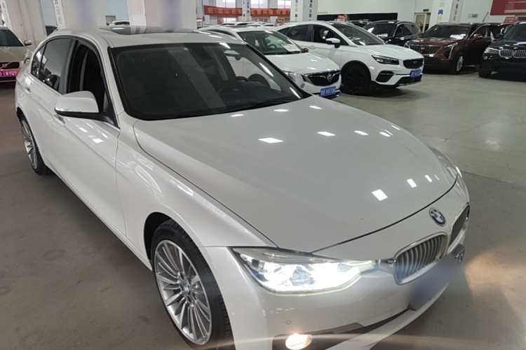 BMW 3 Series 2019 car image #6