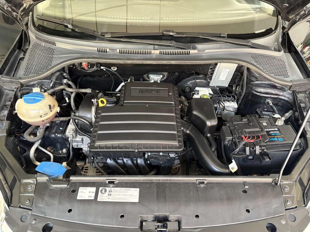 Volkswagen Santana 2015 car image #8