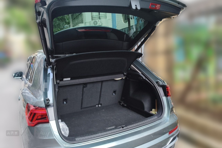 Audi Q3 2021 car image #21