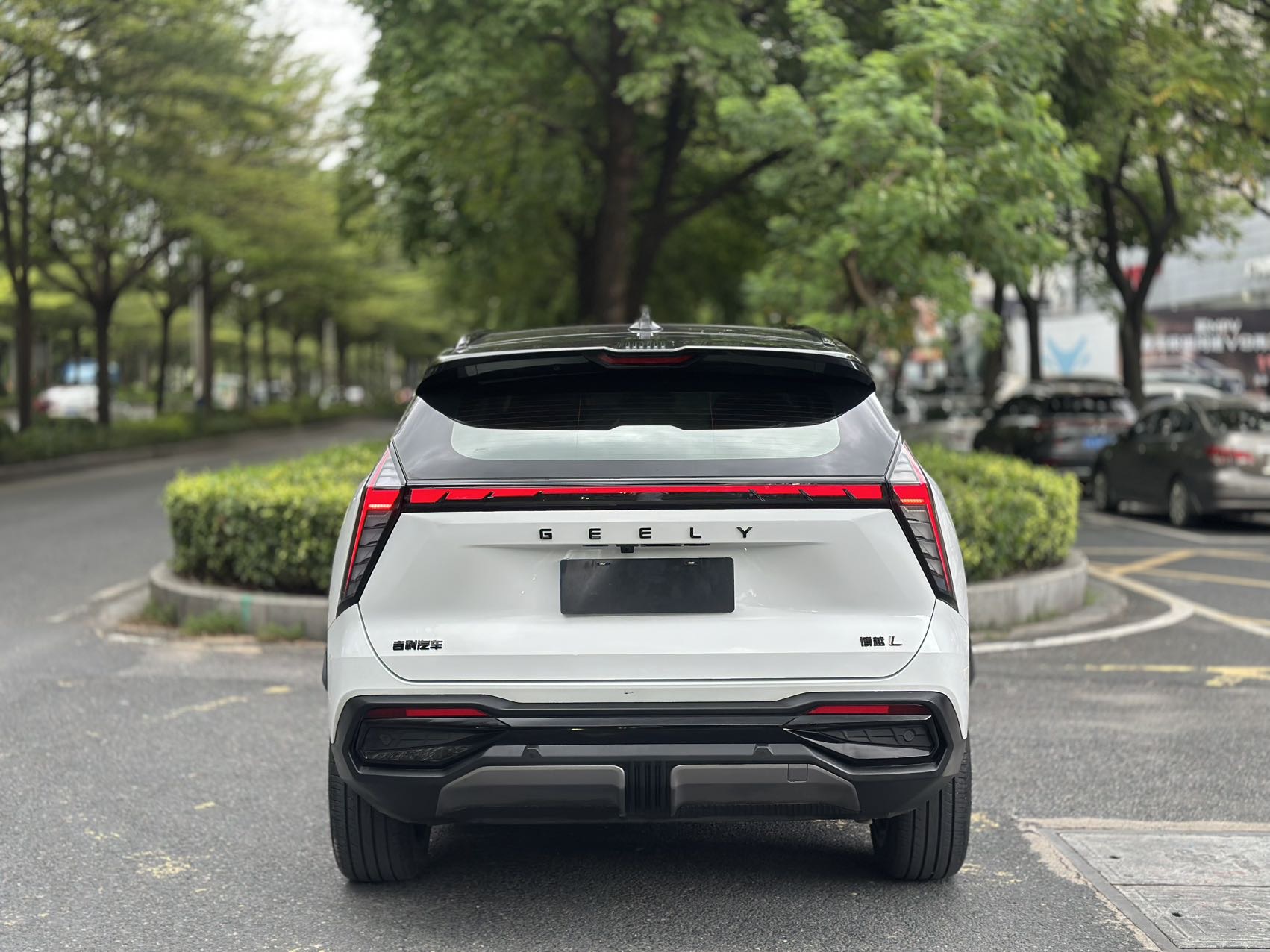 GEELY Boyue L 2023 car image #8