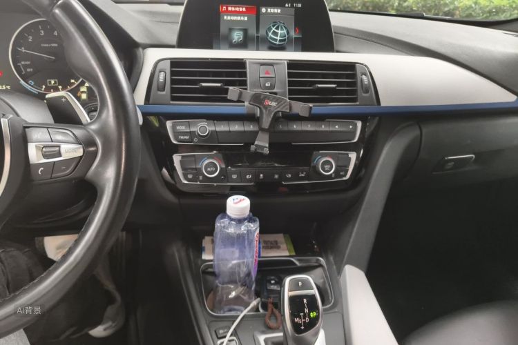 BMW 3 Series 2018 car image #15