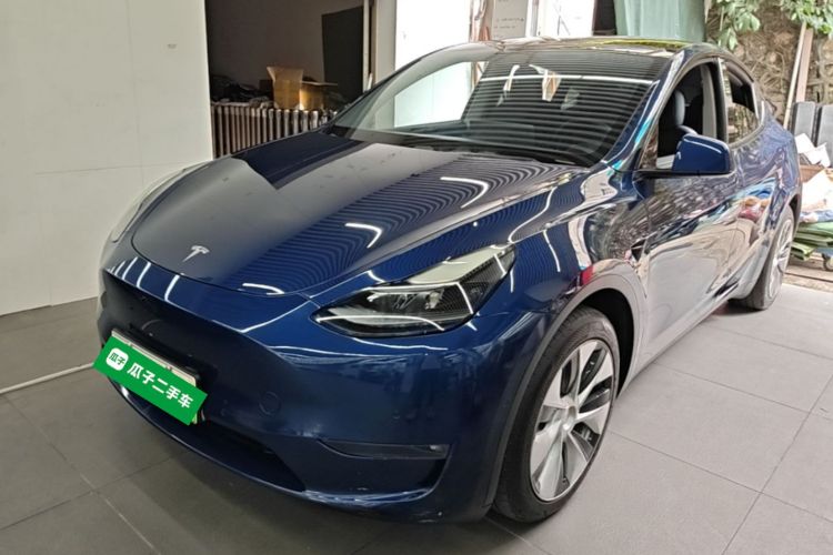 Tesla Model Y 2021 #2 Tesla Model Y 2021 car image #2