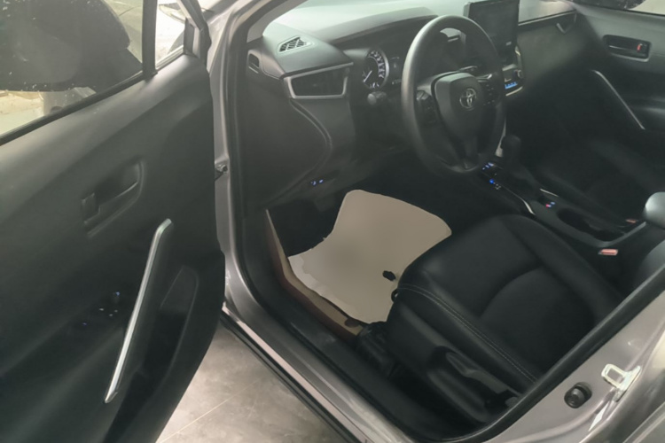 Toyota Corolla Cross 2023 car image #16