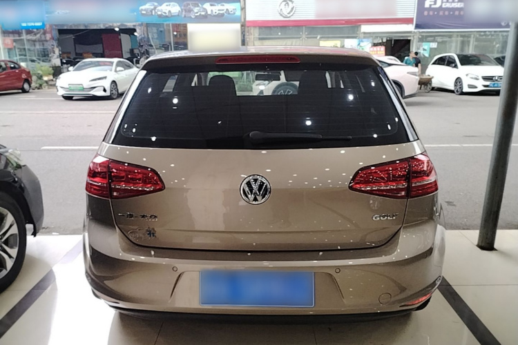 Volkswagen Golf 2016 car image #6