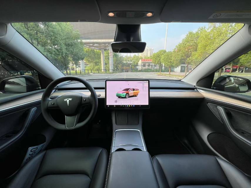 Tesla Model Y 2022 car image #7