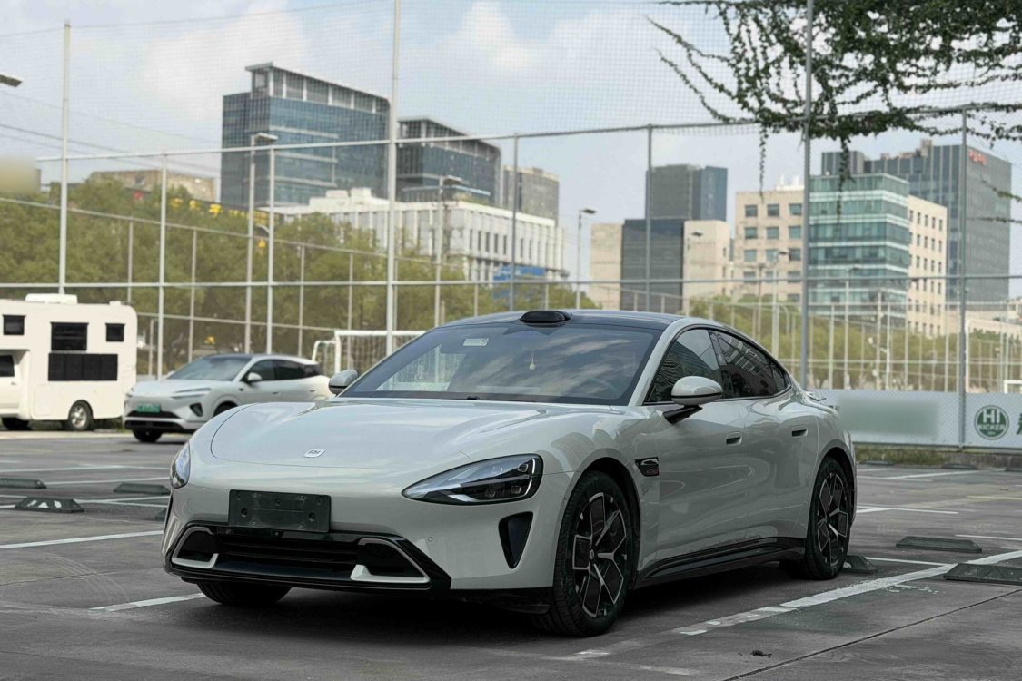 MI SU7 2024 imagen de coche 