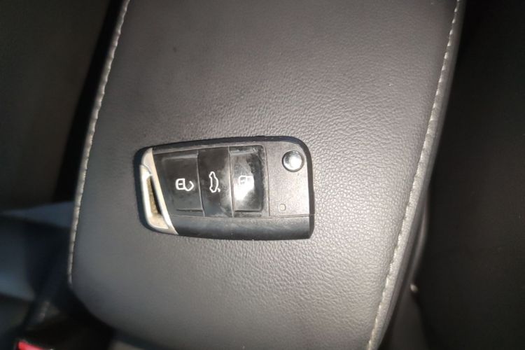 Volkswagen Golf 2016 car image #14
