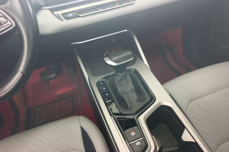 GEELY Emgrand 2021 car image #14