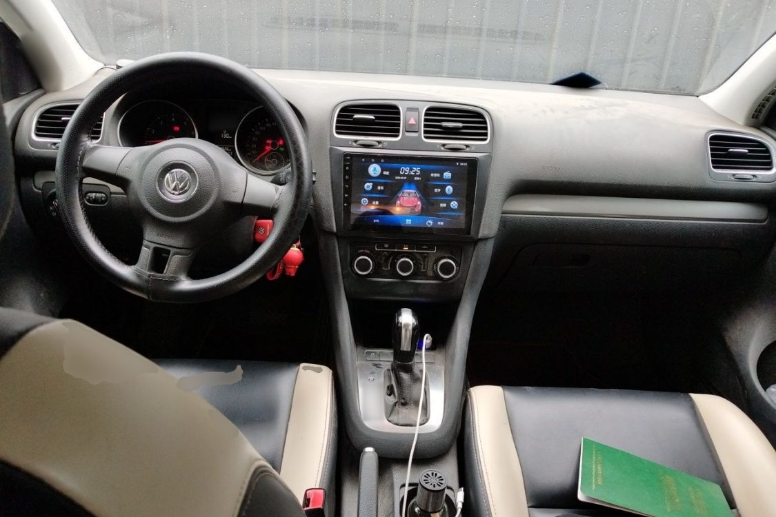 Volkswagen Golf 2013 car image #21