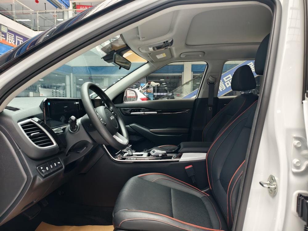 Kia Seltos 2023 immagine di auto #10