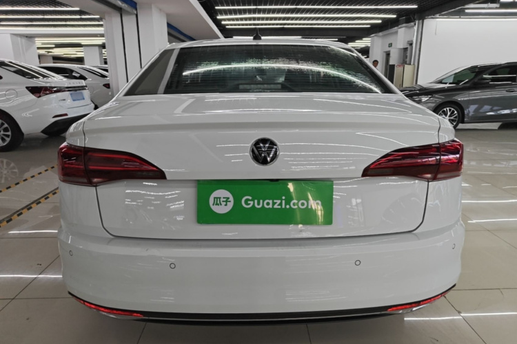 Volkswagen Bora 2021 car image #6