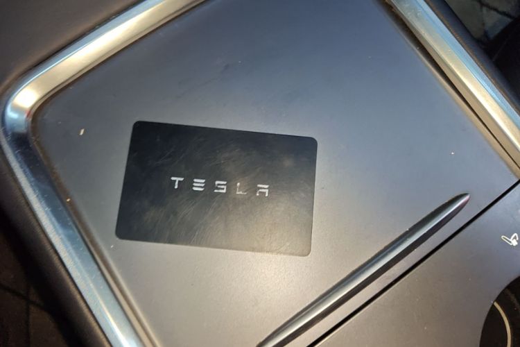 Tesla Model Y 2023 #9 Tesla Model Y 2023 car image #9