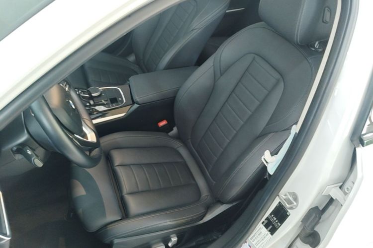 BMW 3 Series 2020 #15 BMW 3 Series 2020 car image #15
