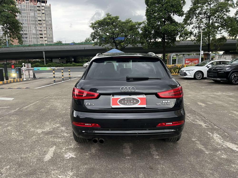 Audi Q3 2014 car image #6