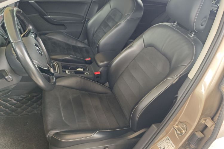 Volkswagen Golf 2015 car image #19