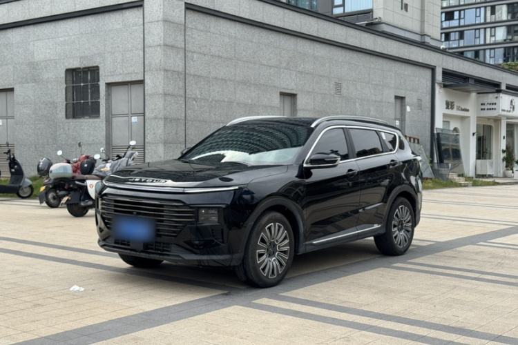 Jetour X70 PLUS 2026 car image #2