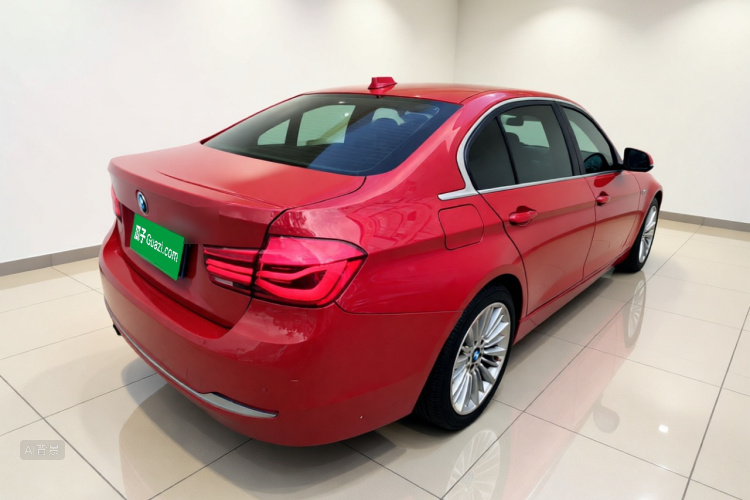 BMW 3 Series 2018 car image #7