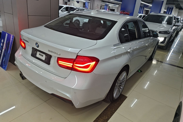 BMW 3 Series 2018 #7 BMW 3 Series 2018 car image #7