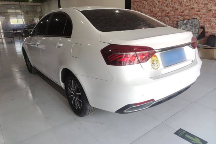 GEELY Emgrand 2020 car image #5