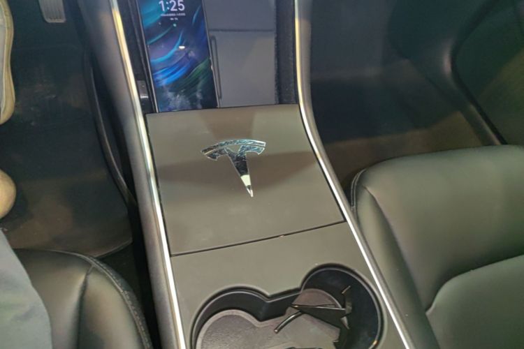 Tesla Model 3 2020 #14 Tesla Model 3 2020 car image #14