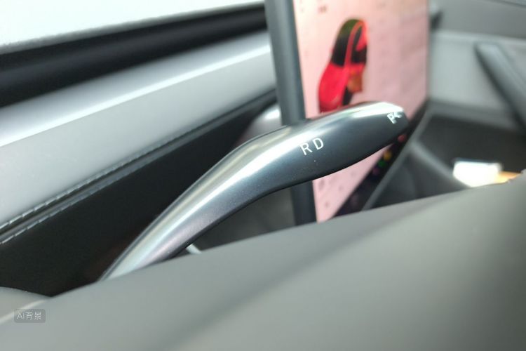 Tesla Model Y 2025 #16 Tesla Model Y 2025 car image #16