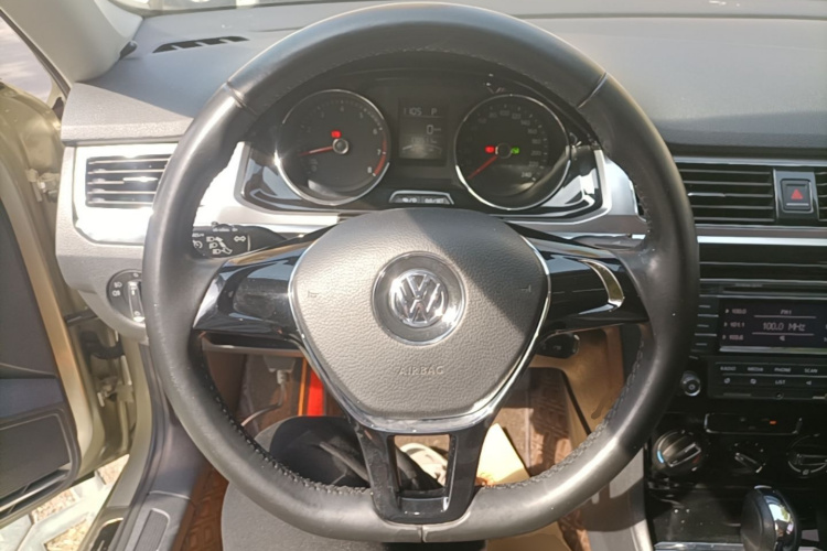 Volkswagen Bora 2016 immagine di auto #15