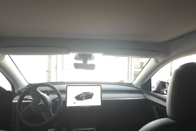 Tesla Model Y 2024 #18 Tesla Model Y 2024 car image #18