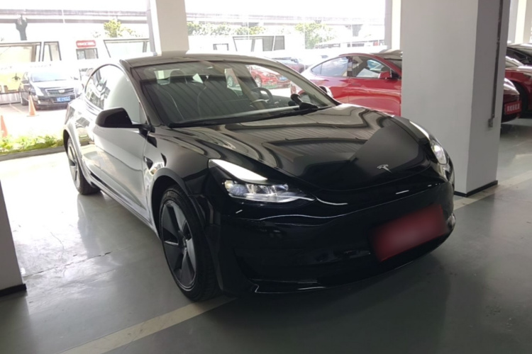 Tesla Model 3 2023 car image #4