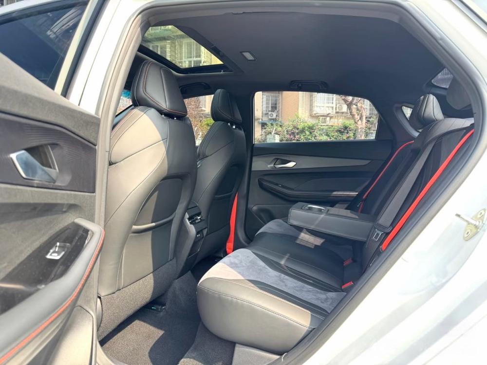 GEELY Binray 2022 #10 GEELY Binray 2022 immagine di auto #10