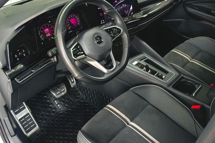 Volkswagen Golf 2022 car image #8