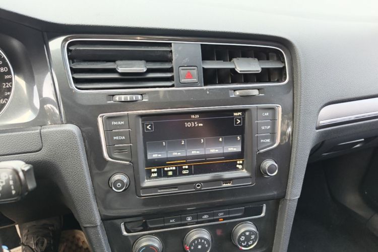 Volkswagen Golf 2017 #13 Volkswagen Golf 2017 car image #13