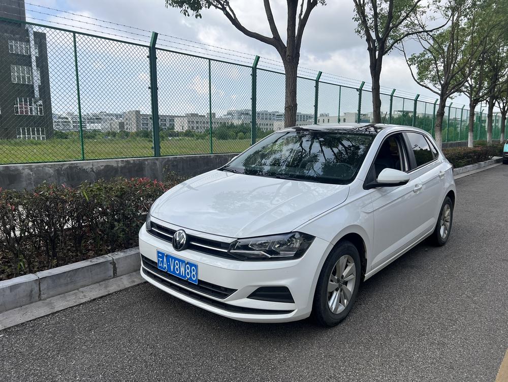 Volkswagen Polo 2021 immagine di auto 