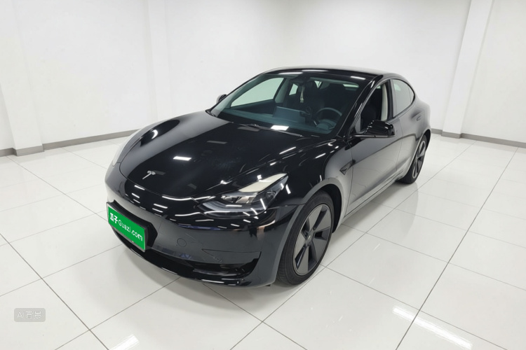 Tesla Model 3 2023 car image #2