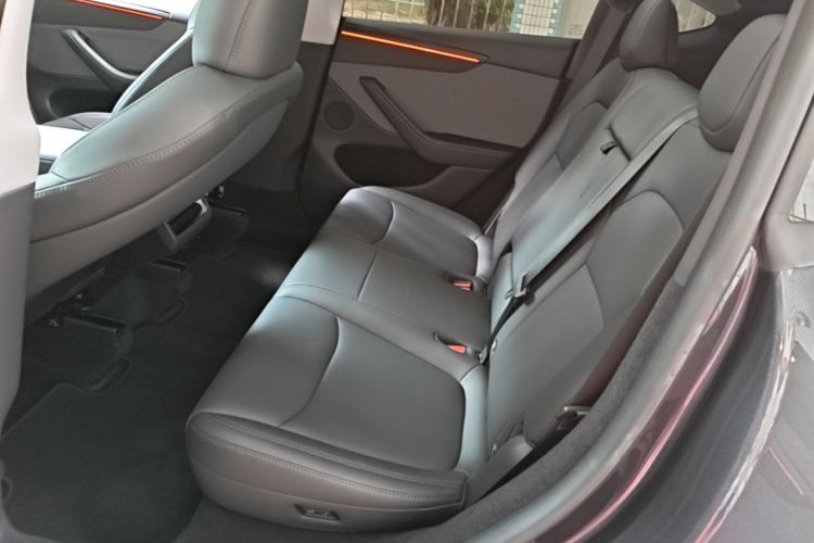 Tesla Model Y 2025 #12 Tesla Model Y 2025 car image #12