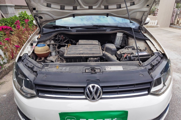 Volkswagen Polo 2015 #18 Volkswagen Polo 2015 car image #18