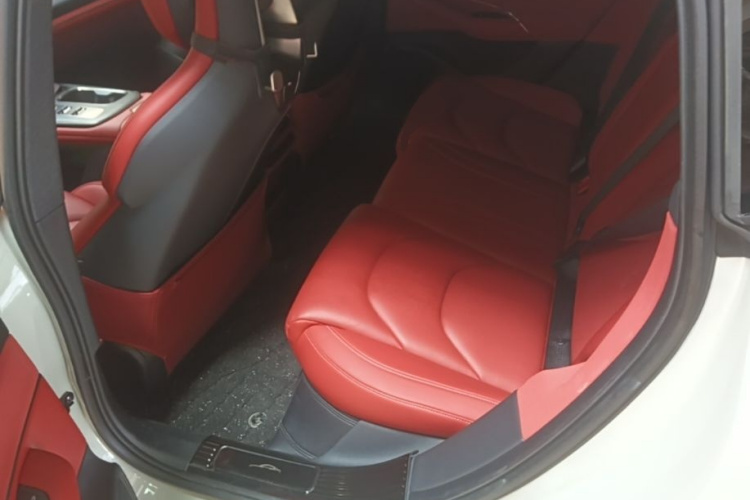 MI SU7 2025 car image #13