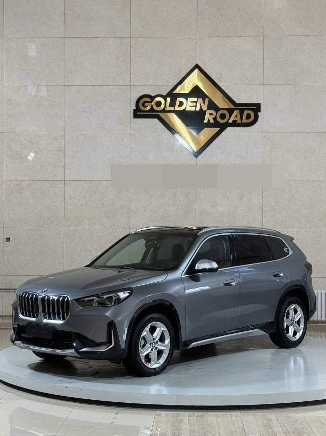 BMW X1 2023 car image 