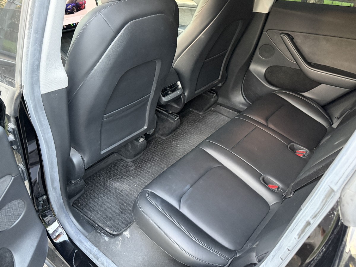 Tesla Model Y 2022 #5 Tesla Model Y 2022 car image #5