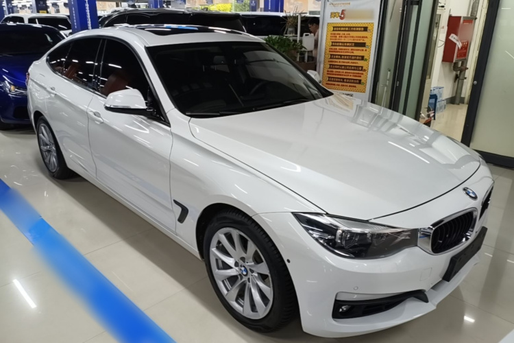 BMW 3 Series GT 2019 car image #4