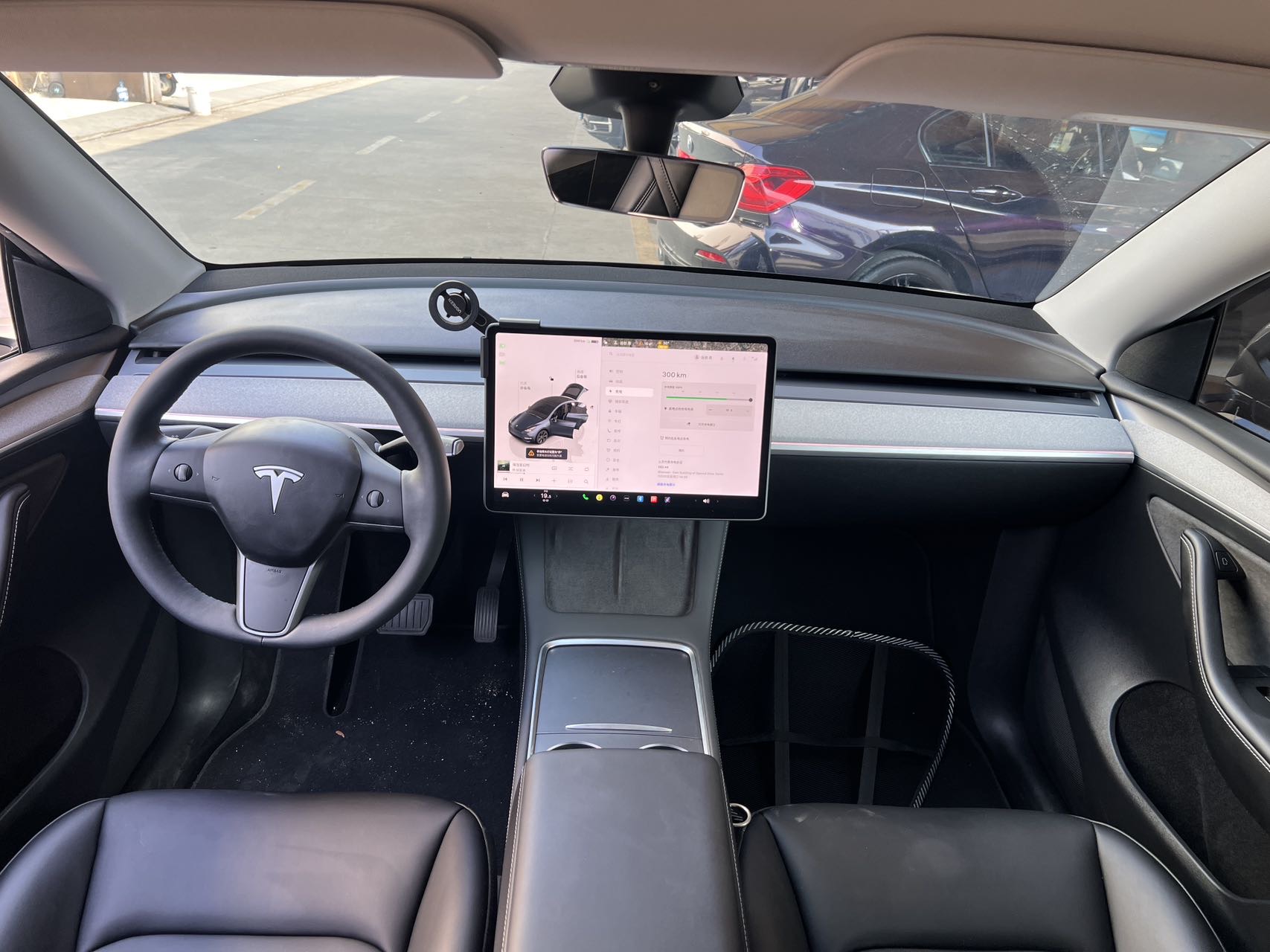 Tesla Model Y 2024 #6 Tesla Model Y 2024 car image #6