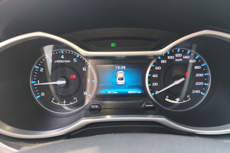 GEELY Emgrand 2017 car image #12