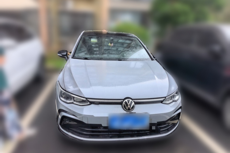 Volkswagen Golf 2021 car image #3