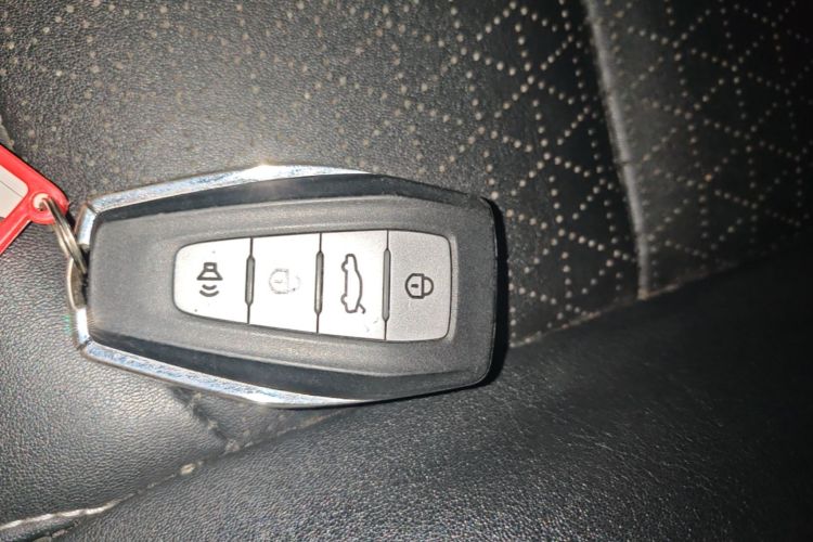 GEELY Emgrand 2021 #9 GEELY Emgrand 2021 car image #9