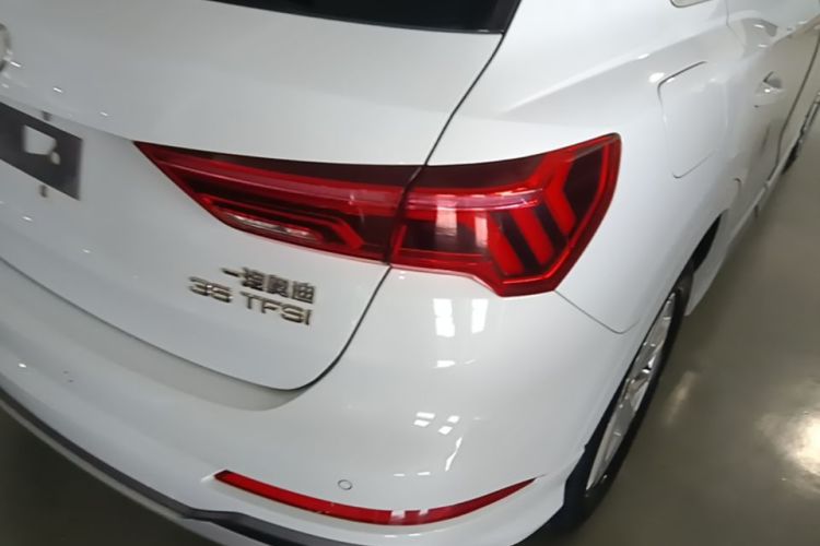 Audi Q3 2019 #8 Audi Q3 2019 car image #8