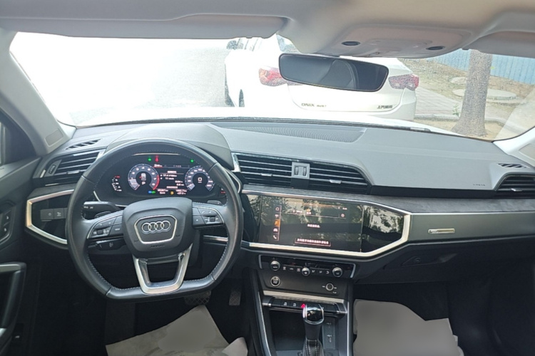 Audi Q3 2021 #10 Audi Q3 2021 car image #10