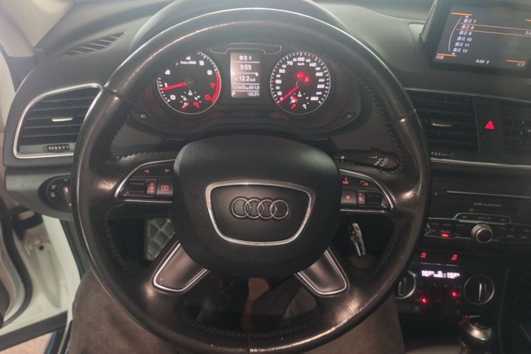 Audi Q3 2016 imagen de coche #11