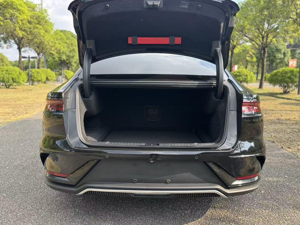 BYD Han 2023 car image #19