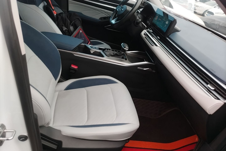 GEELY Emgrand 2022 #24 GEELY Emgrand 2022 car image #24