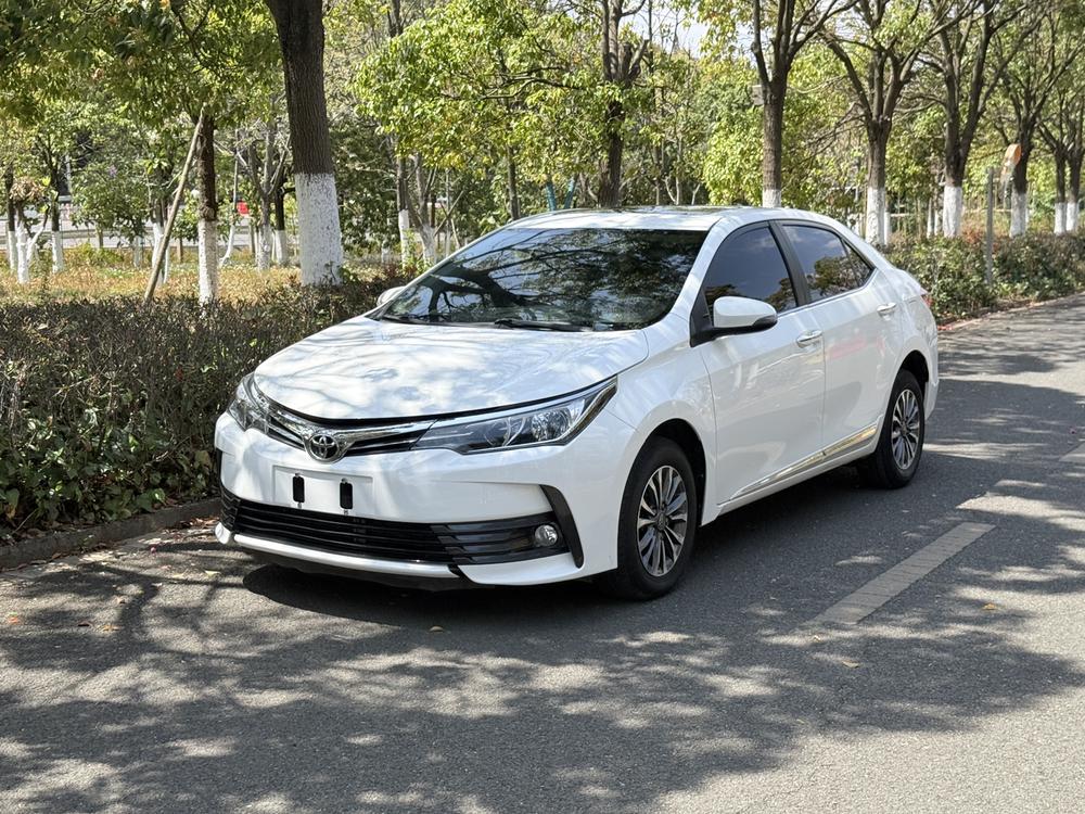 Toyota Corolla 2018 immagine di auto 