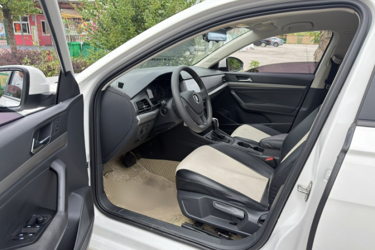 Volkswagen Lavida 2019 #10 Volkswagen Lavida 2019 car image #10